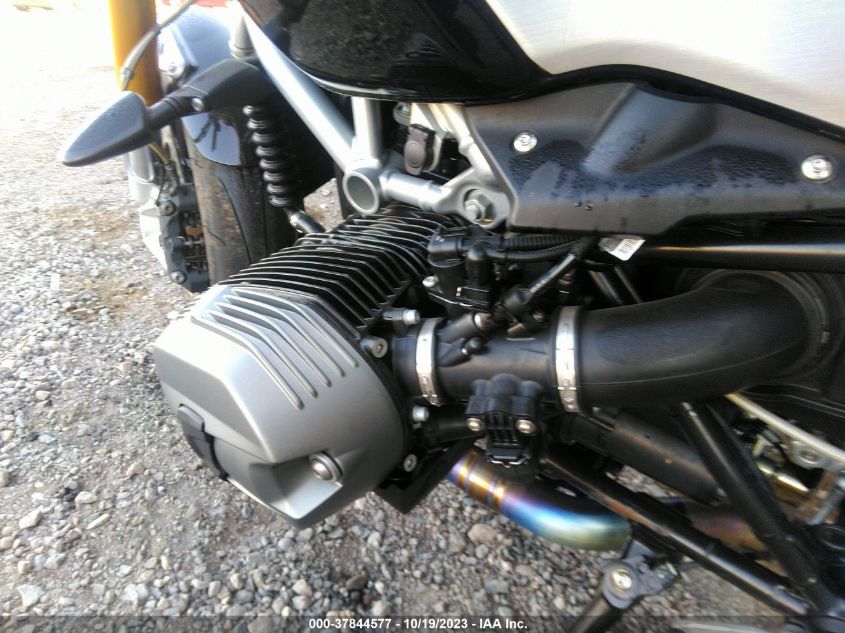 2014 BMW R NINE T - WB10A1604EZ397691