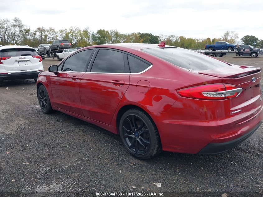 3FA6P0HD5KR164320 Ford Fusion SE 3