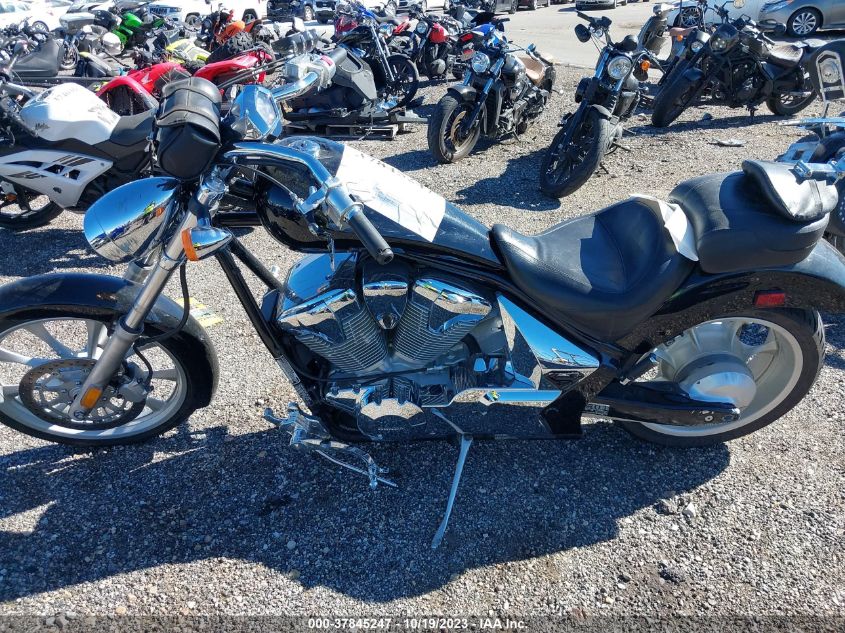 2010 HONDA VT1300 CX JH2SC6115AK000356