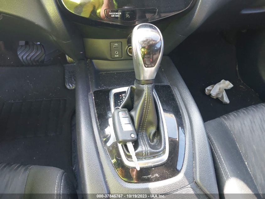 2017 NISSAN ROGUE S - KNMAT2MT5HP532648