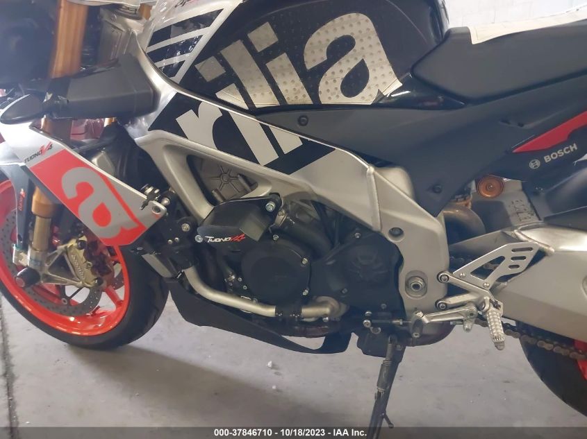 2016 APRILIA TUONO V4 1100 ABS ZD4TYUA00GS000188