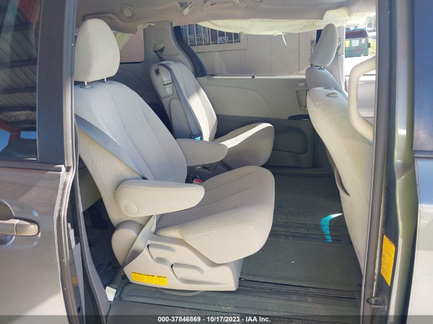 2014 TOYOTA SIENNA LE - 5TDKK3DC4ES460078