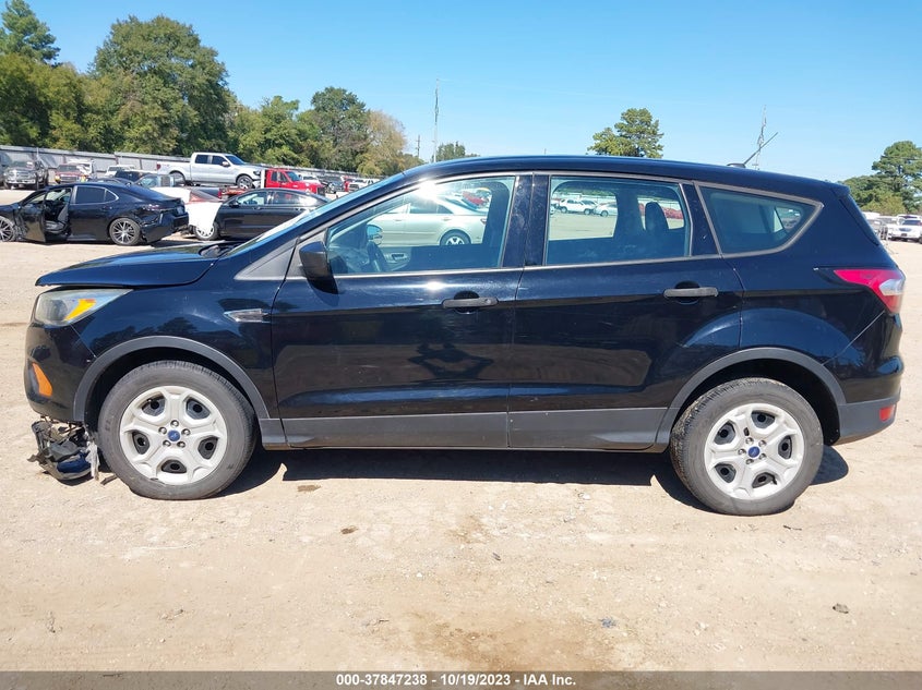 VIN 1FMCU0F74HUE71932 2017 FORD ESCAPE S