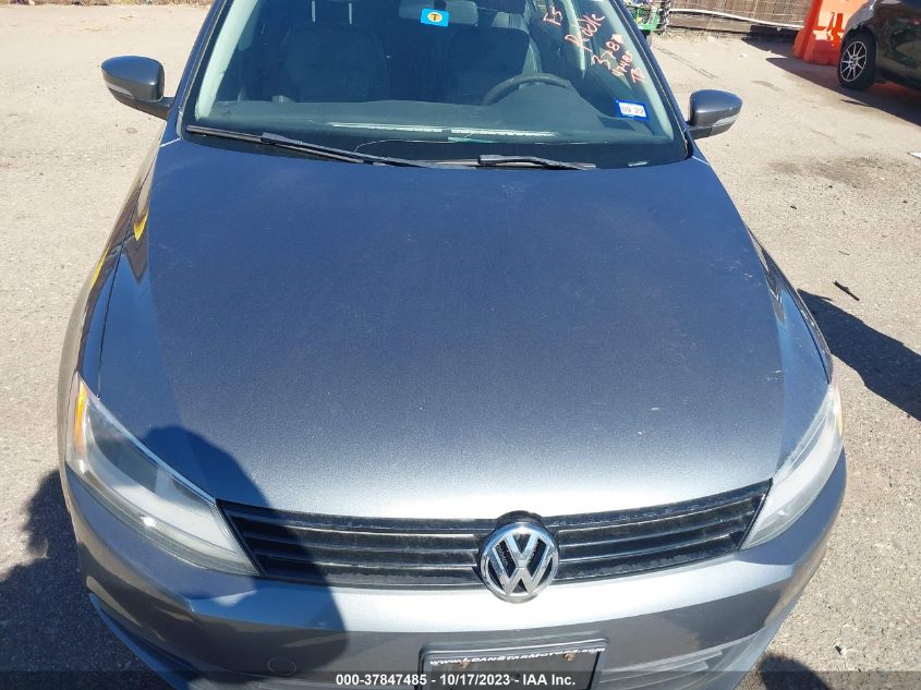 2014 VOLKSWAGEN JETTA SEDAN SE 3VWD17AJ4EM249465