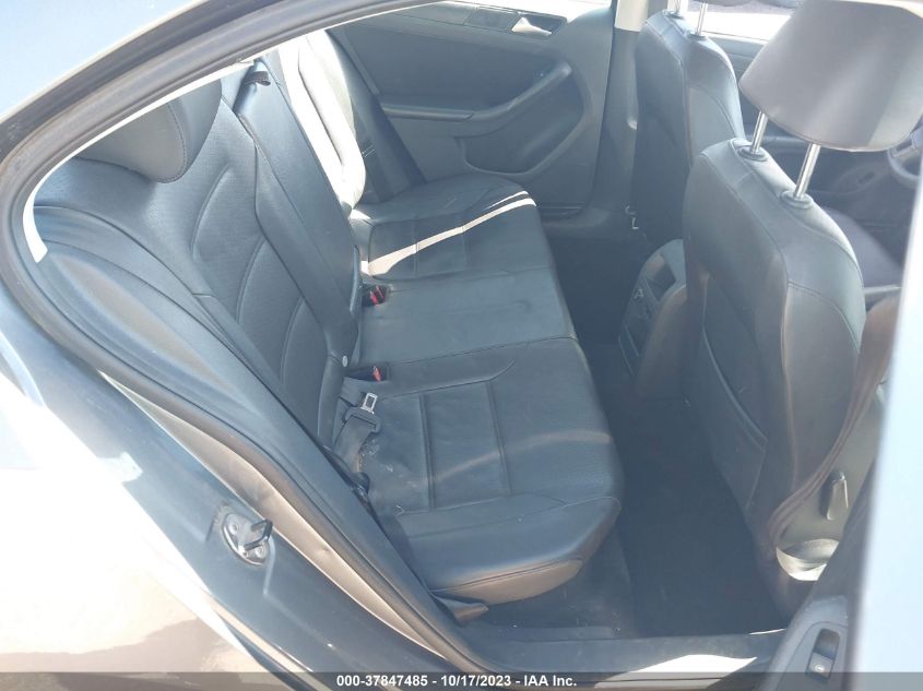 2014 VOLKSWAGEN JETTA SEDAN SE 3VWD17AJ4EM249465