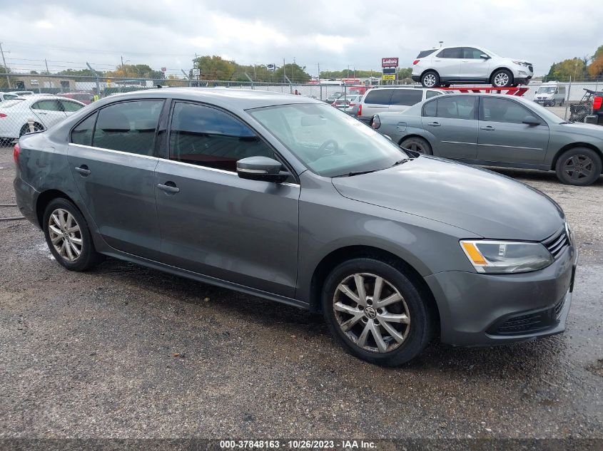 2013 VOLKSWAGEN JETTA SEDAN SE W/CONVENIENCE/SUNROOF - 3VWDX7AJ5DM445251