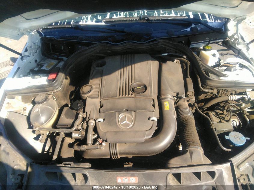 2014 MERCEDES-BENZ C 250 SPORT/LUXURY - WDDGF4HB6EA964491