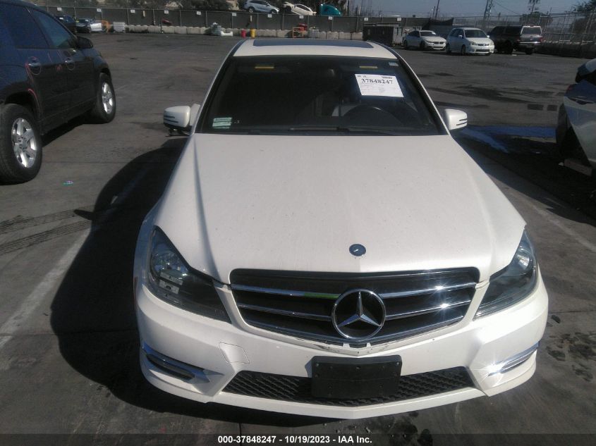2014 MERCEDES-BENZ C 250 SPORT/LUXURY - WDDGF4HB6EA964491