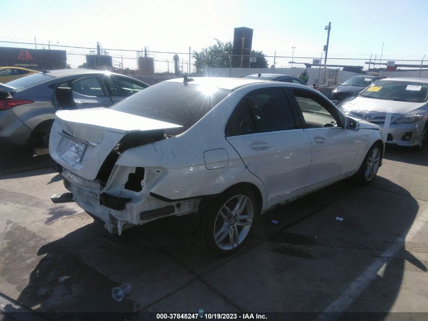 2014 MERCEDES-BENZ C 250 SPORT/LUXURY - WDDGF4HB6EA964491