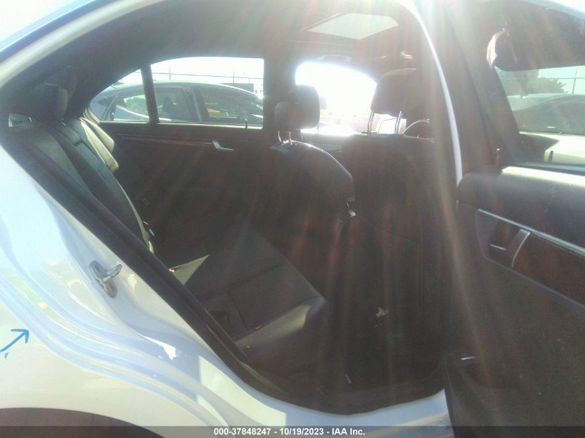 2014 MERCEDES-BENZ C 250 SPORT/LUXURY - WDDGF4HB6EA964491