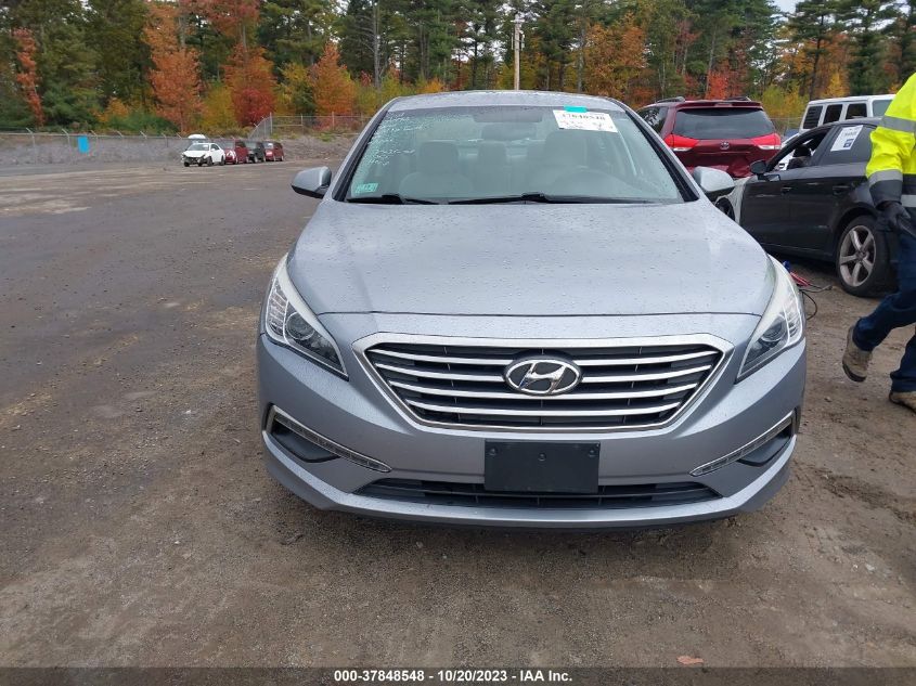 2015 HYUNDAI SONATA 2.4L SE - 5NPE24AF0FH243166