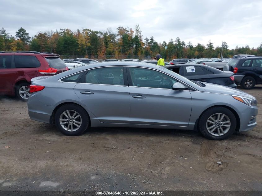 2015 HYUNDAI SONATA 2.4L SE - 5NPE24AF0FH243166