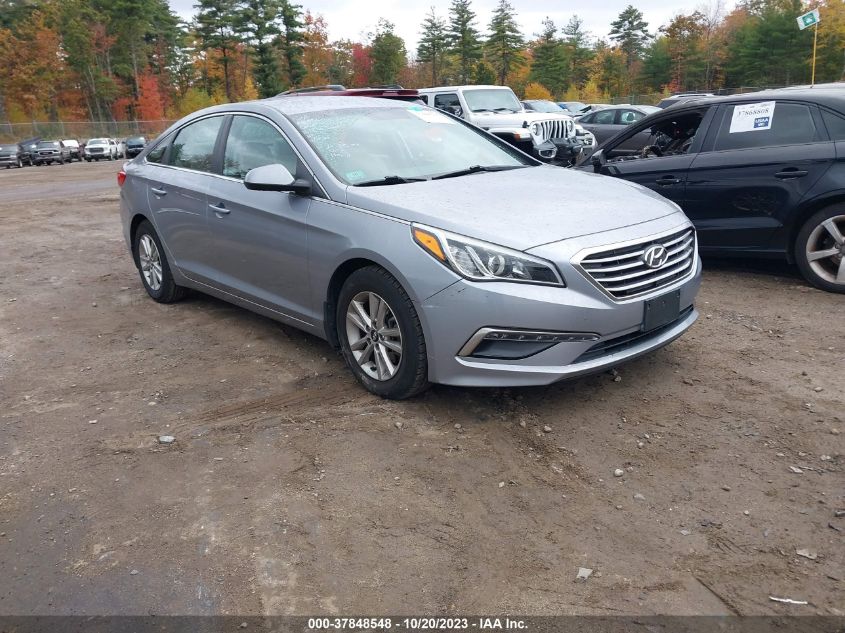 2015 HYUNDAI SONATA 2.4L SE - 5NPE24AF0FH243166