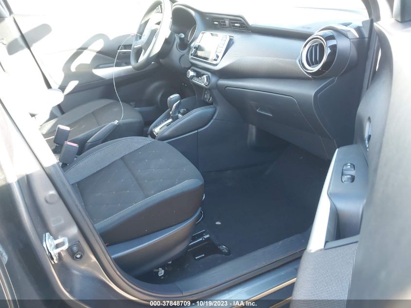2019 NISSAN KICKS SV - 3N1CP5CU4KL540822