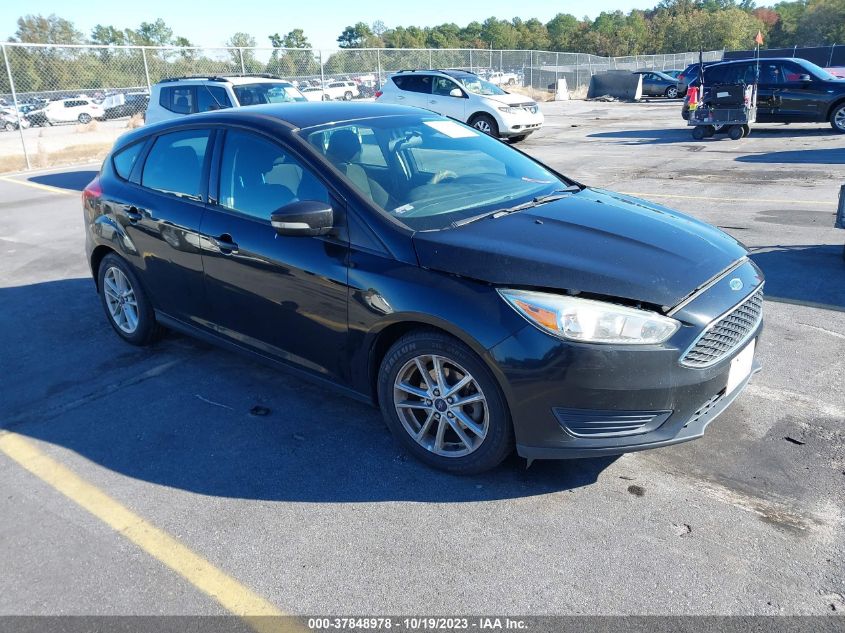 2015 FORD FOCUS SE - 1FADP3K25FL319601