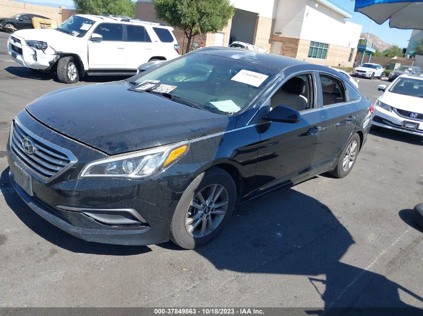 2017 HYUNDAI SONATA SE - 5NPE24AFXHH472053