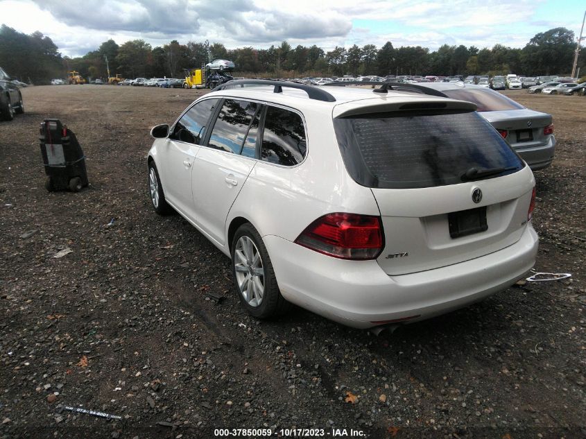 2013 VOLKSWAGEN JETTA SPORTWAGEN TDI - 3VWPL7AJ3DM695967