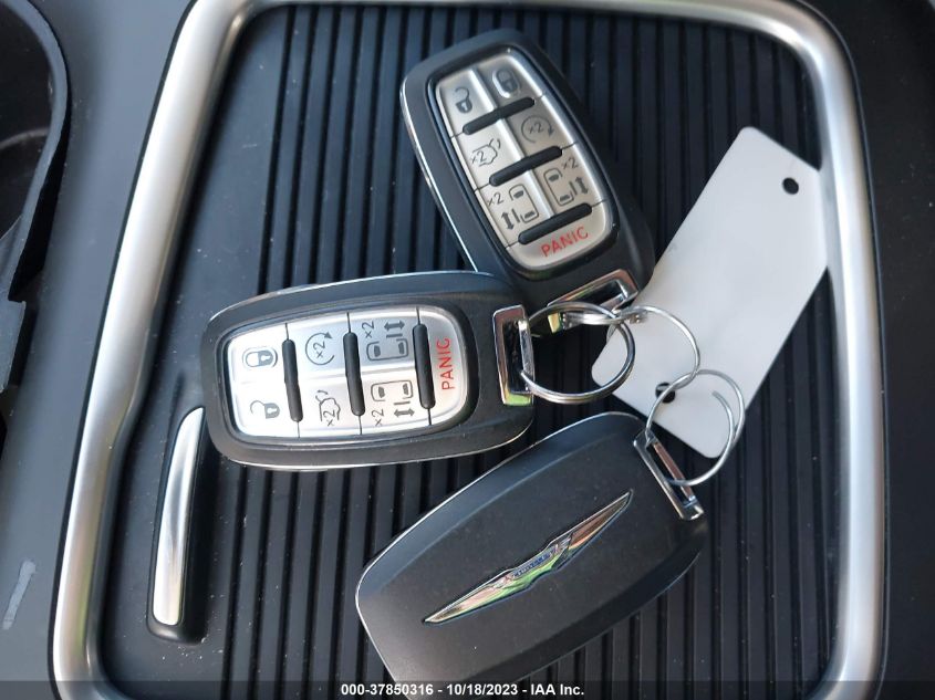 2018 CHRYSLER PACIFICA HYBRID LIMITED 2C4RC1N73JR126984