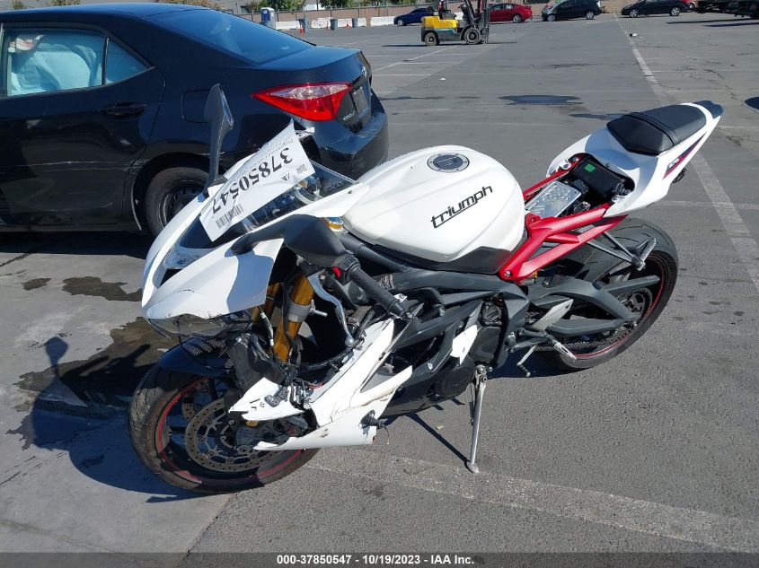 2014 TRIUMPH MOTORCYCLE DAYTONA 675/R SMTA02YK7EJ610955