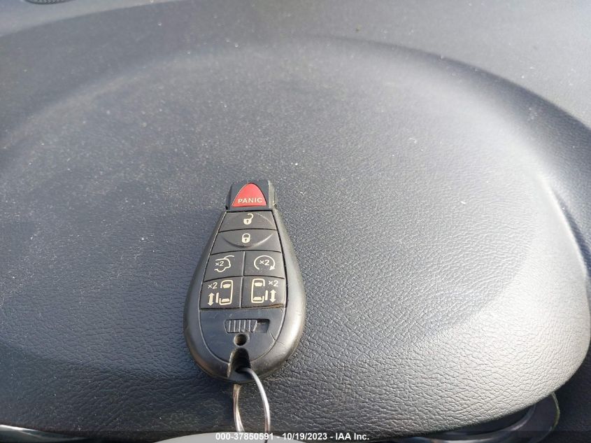 2019 DODGE GRAND CARAVAN SXT - 2C4RDGCG9KR804870