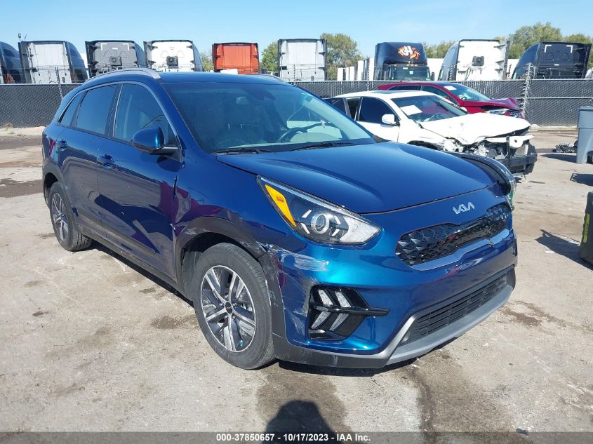 KNDCB3LC7N5512833 Kia Niro LXS SE