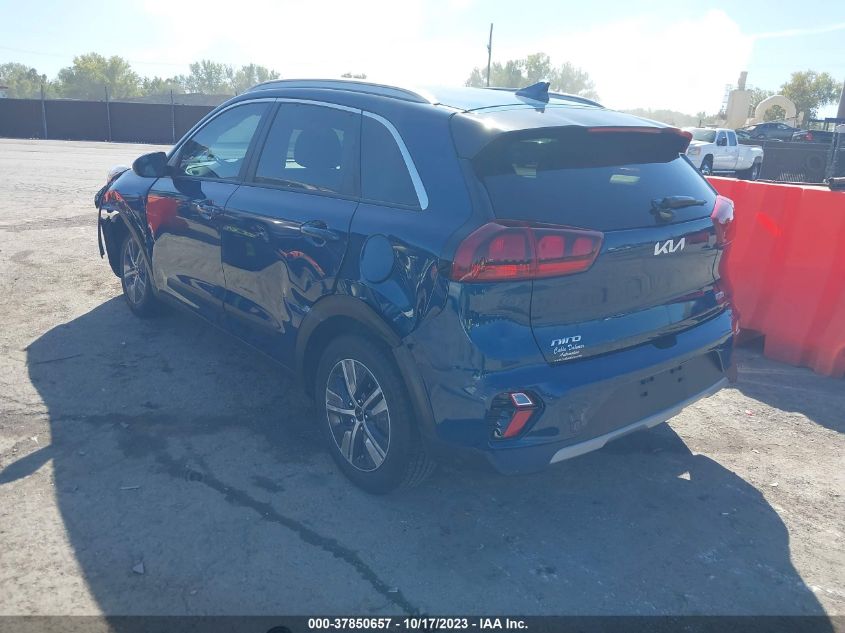 KNDCB3LC7N5512833 Kia Niro LXS SE 3