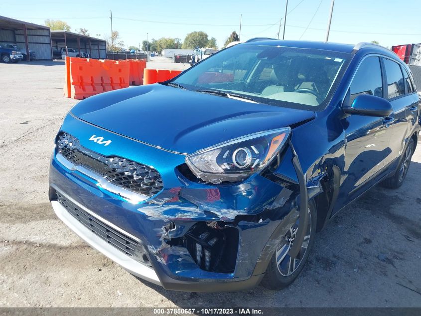 KNDCB3LC7N5512833 Kia Niro LXS SE 6