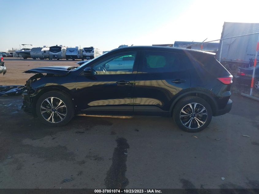 2022 FORD ESCAPE SE - 1FMCU0G69NUB38871