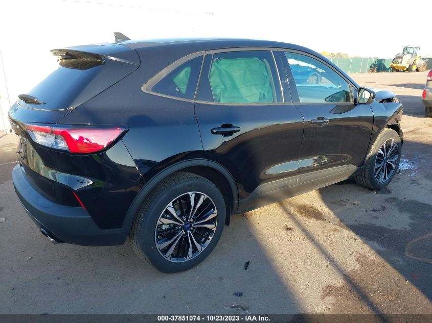 2022 FORD ESCAPE SE - 1FMCU0G69NUB38871