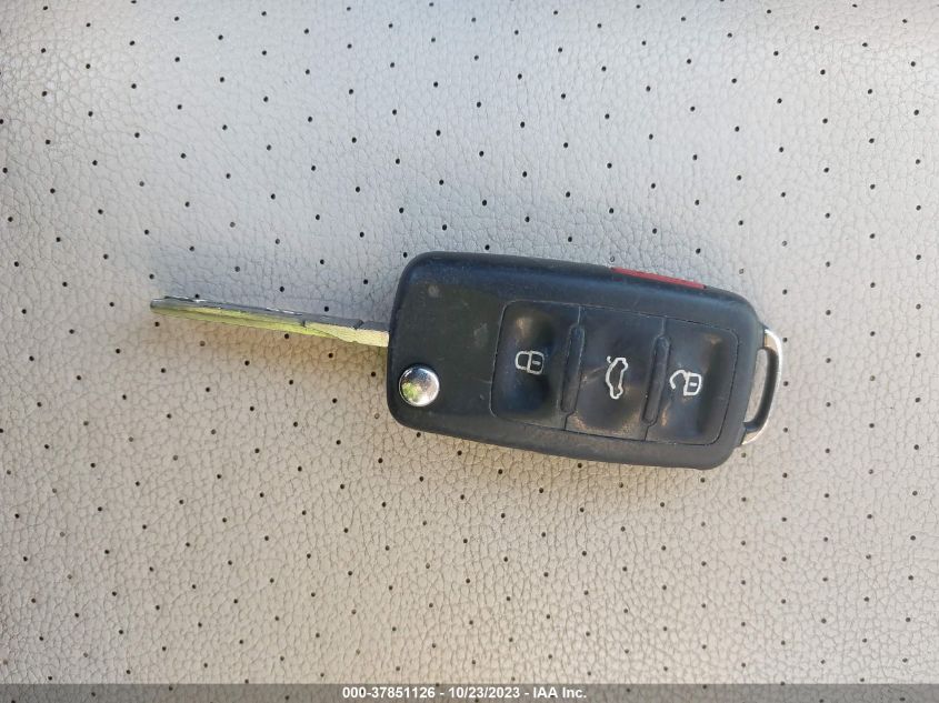2014 VOLKSWAGEN JETTA SEDAN SE 3VWD07AJ8EM275537