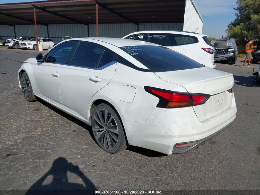 VIN 1N4BL4CVXKC161381 2019 NISSAN ALTIMA SR