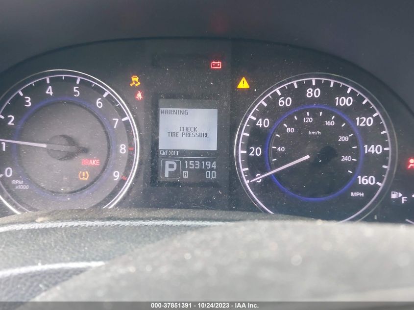 2015 INFINITI Q40 JN1CV6AP5FM501077