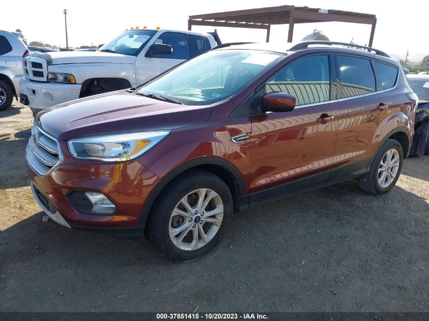2018 FORD ESCAPE SE - 1FMCU9GD1JUB10852