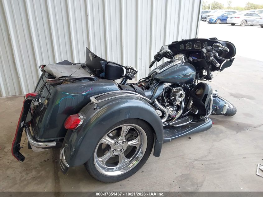 2015 HARLEY-DAVIDSON FLHTCUTG TRI GLIDE ULTRA 1HD1MAL10FB862133
