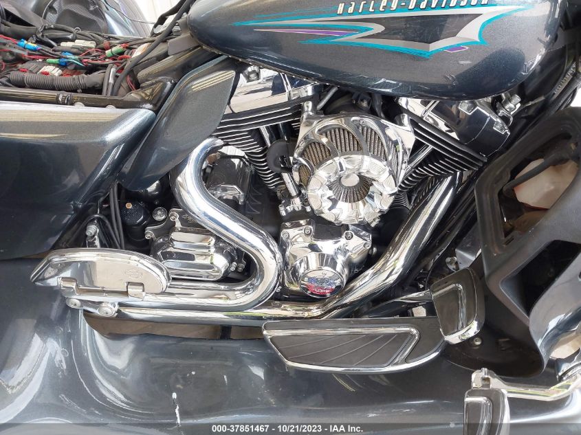 2015 HARLEY-DAVIDSON FLHTCUTG TRI GLIDE ULTRA 1HD1MAL10FB862133
