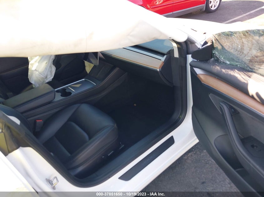 VIN 5YJ3E1EB1NF211151 2022 TESLA MODEL 3 LONG RANGE