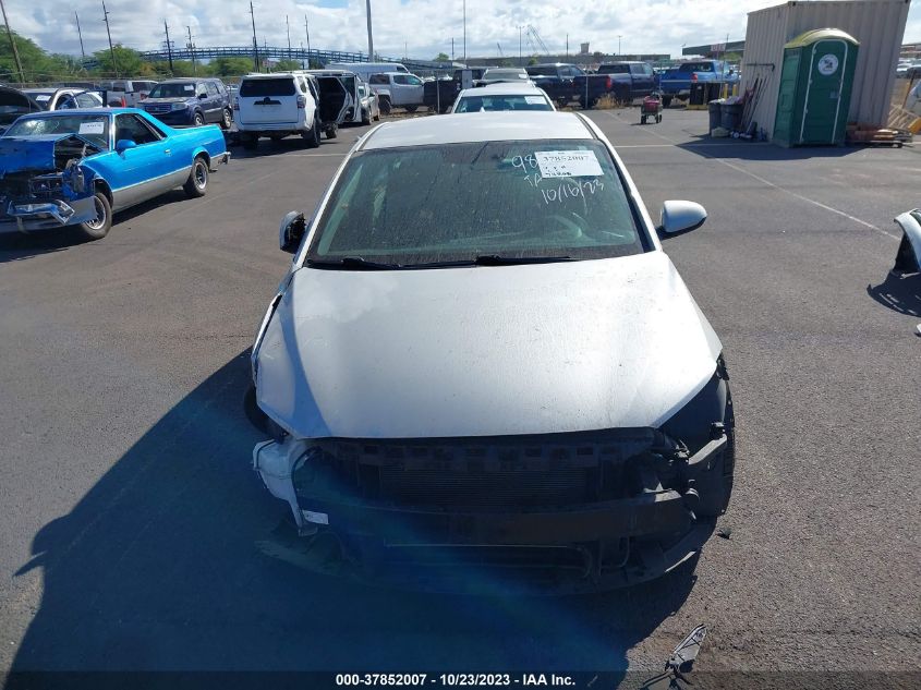 2018 HYUNDAI ELANTRA SEL - 5NPD84LF1JH268495