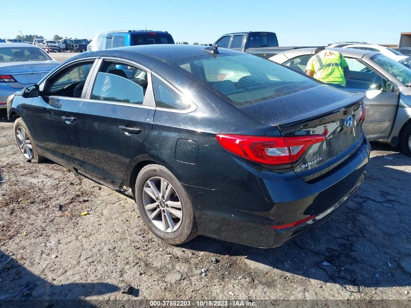 2015 HYUNDAI SONATA 2.4L SE - 5NPE24AF2FH222352