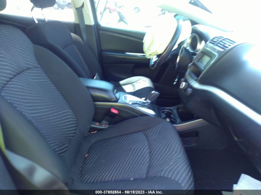2019 DODGE JOURNEY SE - 3C4PDCBG1KT852703