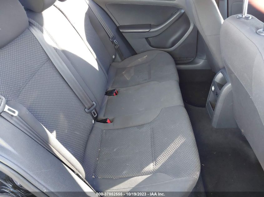 2014 VOLKSWAGEN JETTA SEDAN S 3VW2K7AJ1EM392040