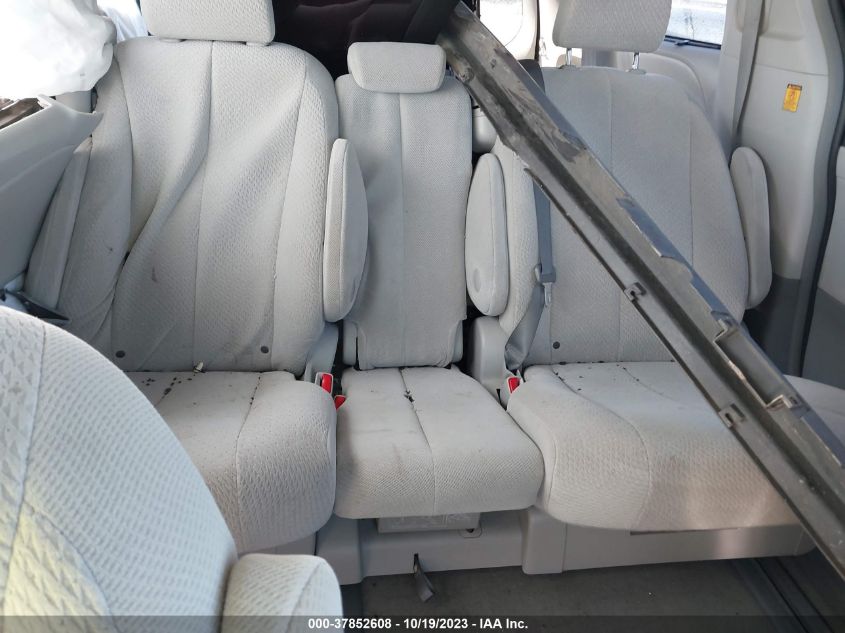2013 TOYOTA SIENNA LE - 5TDKK3DC8DS325748
