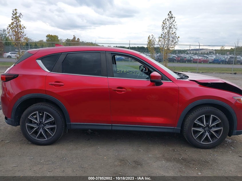VIN: JM3KFBCM7J0409686 2018 MAZDA CX-5 TOURING