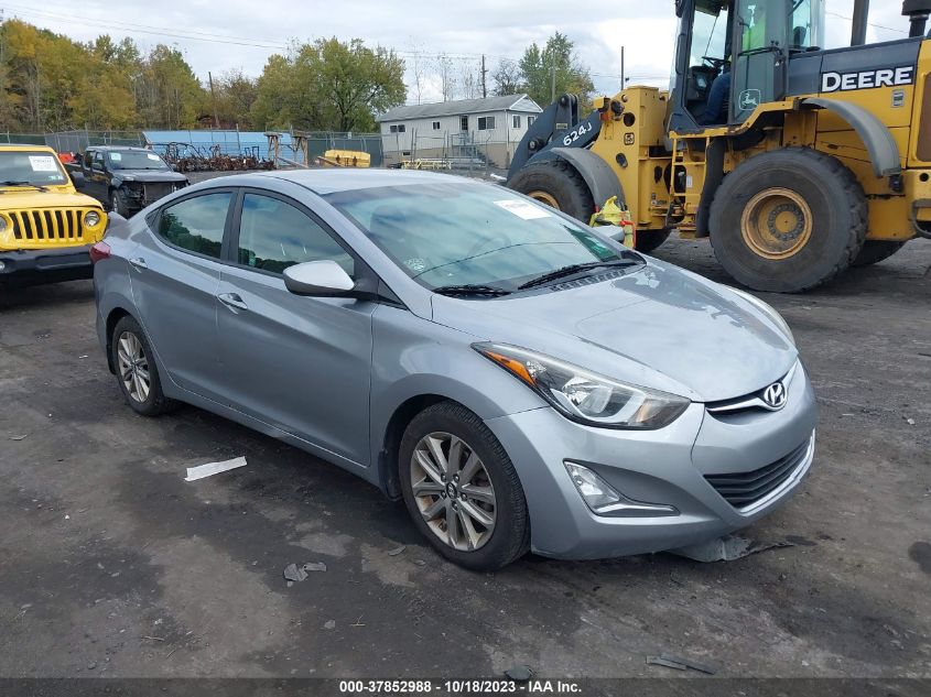 2016 HYUNDAI ELANTRA SE - 5NPDH4AEXGH768206