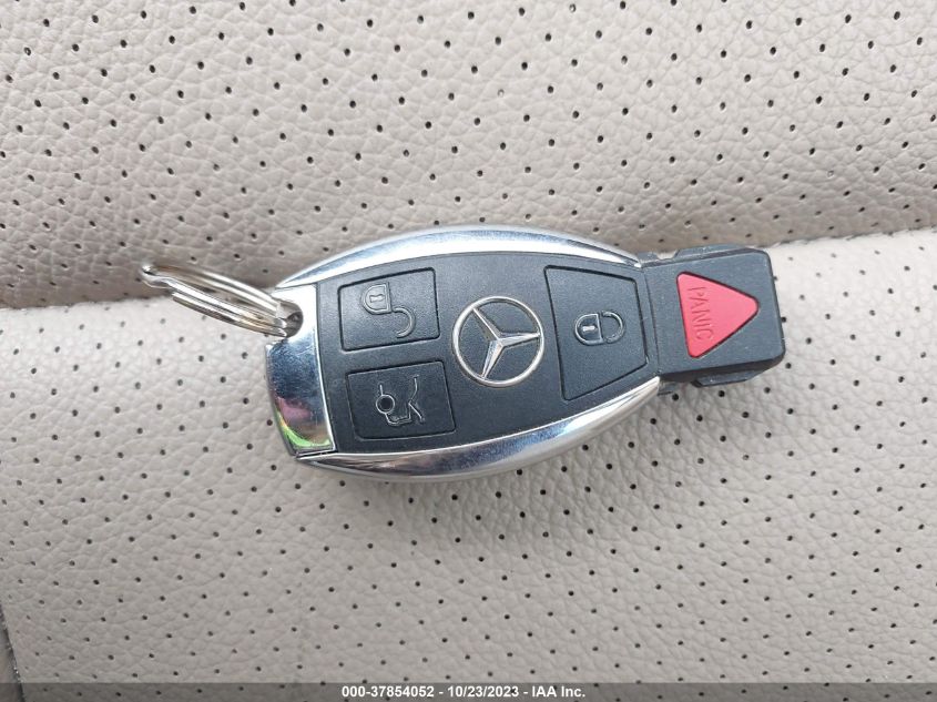 2014 MERCEDES-BENZ C-CLASS C 250 - WDDGF4HB5EA946273