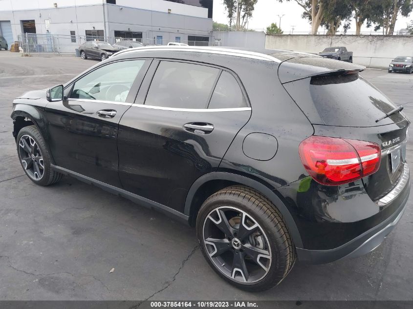 2019 MERCEDES-BENZ GLA 250 - WDCTG4EB7KU009925