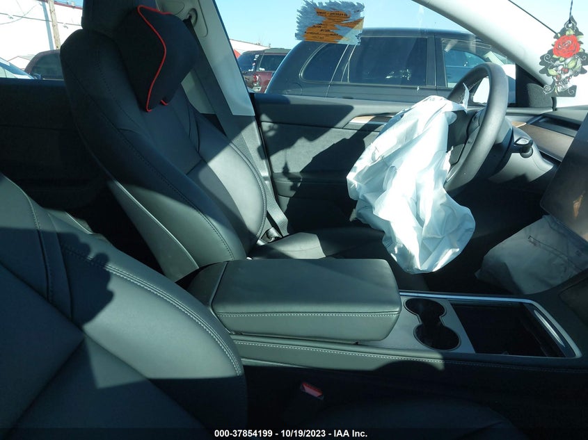 VIN 7SAYGDEE5PF754410 2023 TESLA MODEL Y