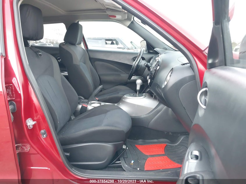 VIN JN8AF5MV3HT750304 2017 NISSAN JUKE SV