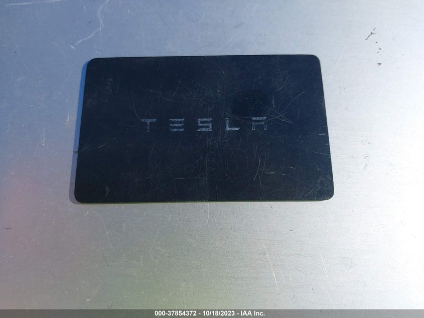 VIN 7SAYGDEF2PF776695 2023 TESLA MODEL Y