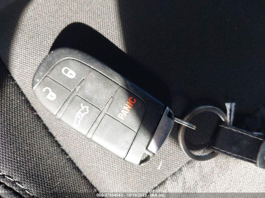 2015 DODGE CHALLENGER SXT - 2C3CDZAG3F8774611