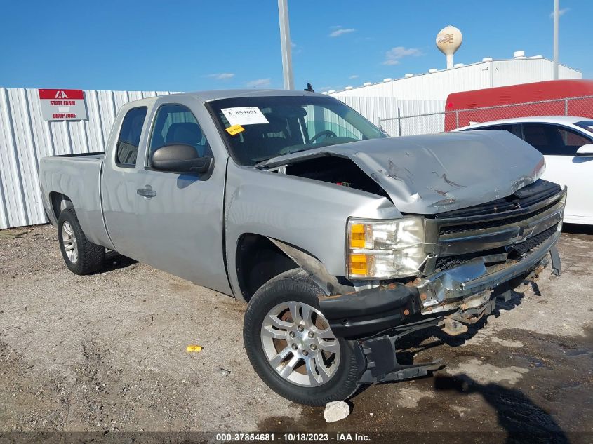 2013 CHEVROLET SILVERADO 1500 LS - 1GCRCREAXDZ142216